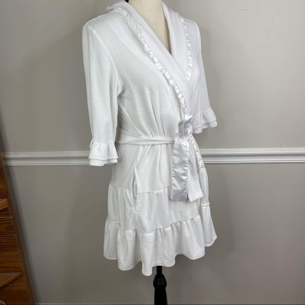 Blue by Betsy Johnson White ruffle bow The Bride wedding Robe small